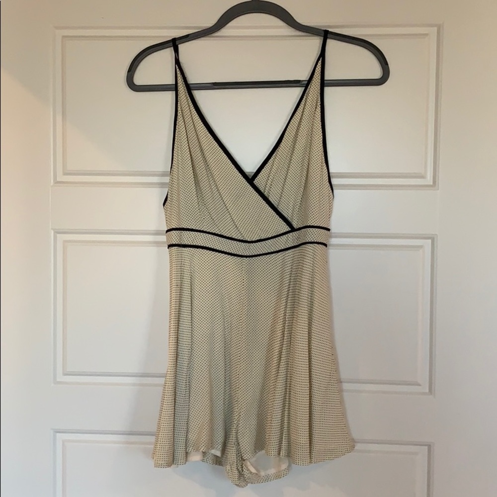 Urban Outfitters Romper - Size 6